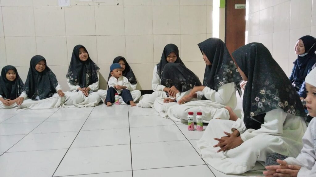 PAFI Sidoarjo Gelar Bakti Sosial di Panti Asuhan Ulin Nuha dalam Rangka HUT ke-79