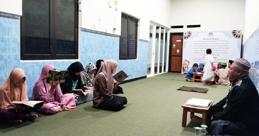 Kegiatan Mengajar Baca Al-Qur'an dan Tilawah Rutin di Panti Asuhan Ulin Nuha Sidoarjo, Membentuk Generasi yang Cinta Al-Qur'an